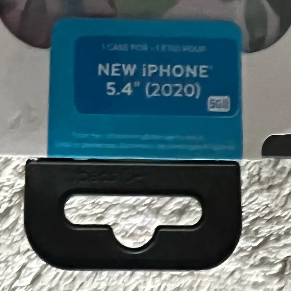 New iPhone 5.4 inch from 2020 case by speck